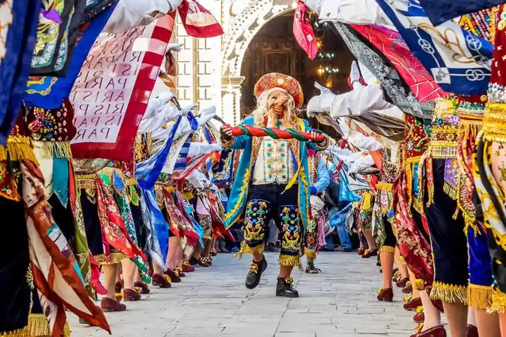 Festividades tradicionais no Peru em agosto