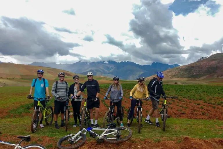 tour em bicicleta a Maras Moray