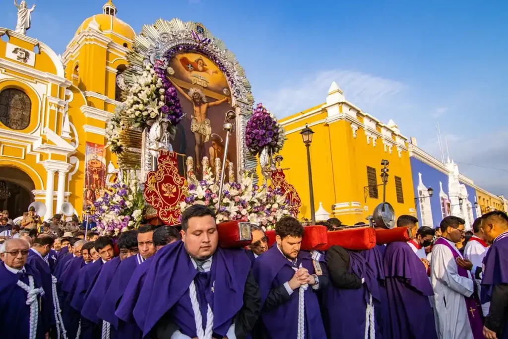 Festividades do Peru em Abril