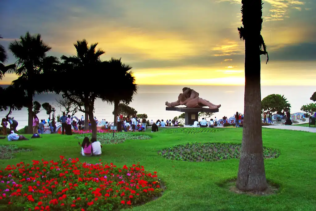 Como visitar o Parque do Amor em Lima