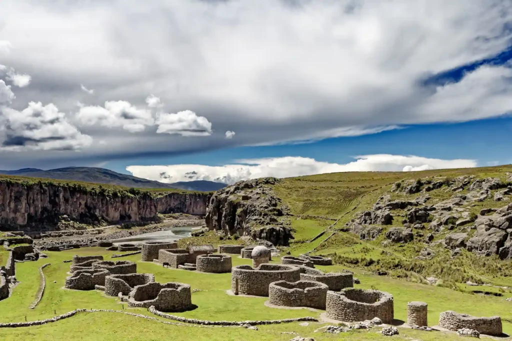 Cidades e construções dos povos antigos do Peru